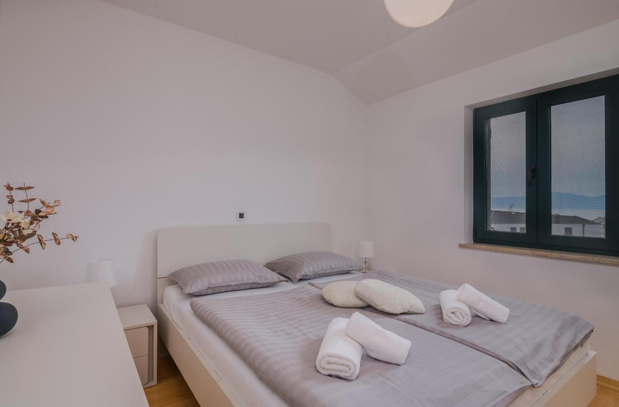 Apartment Navis Near The Sea Vantacici