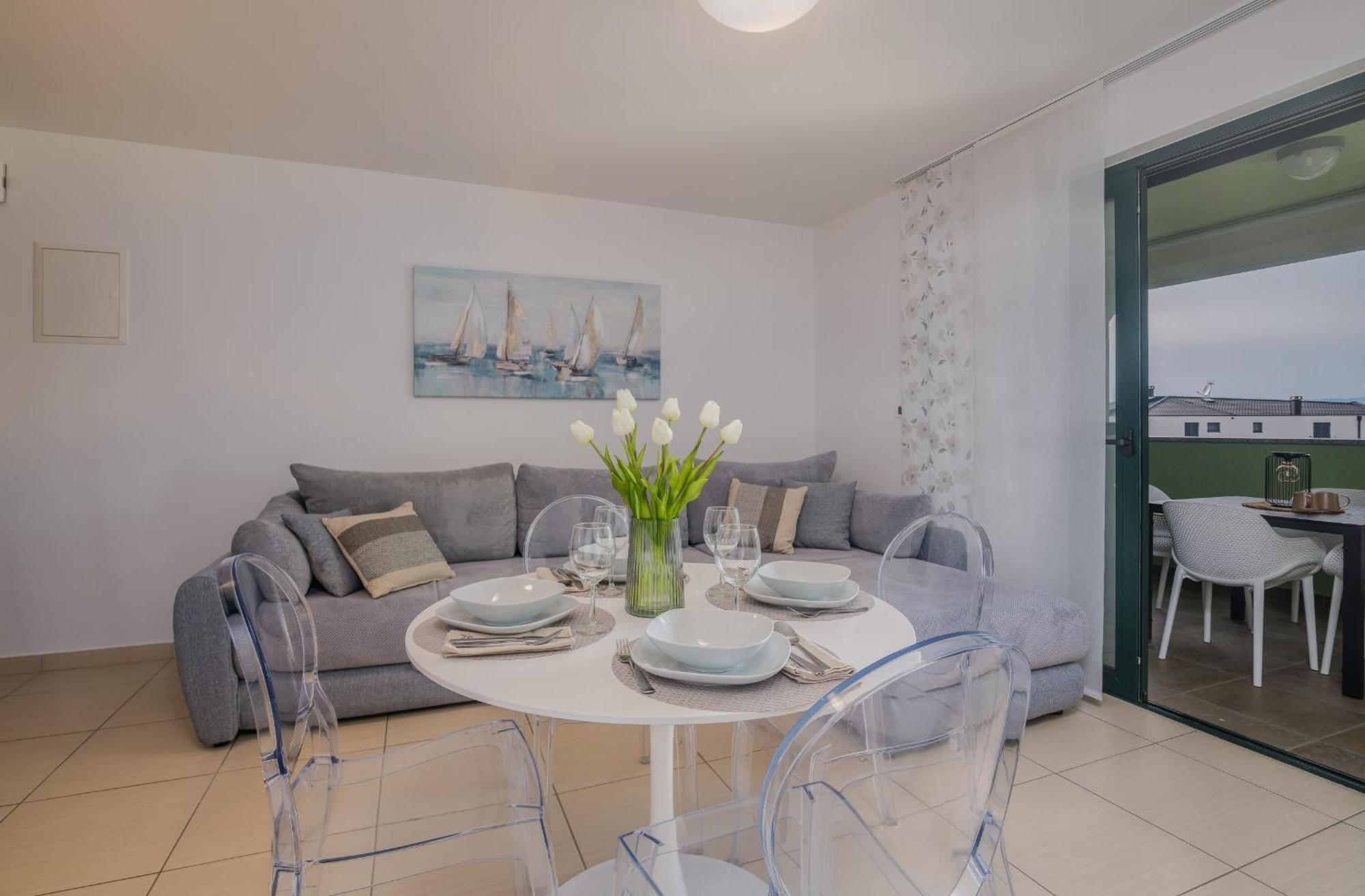 Apartment Navis Near The Sea *