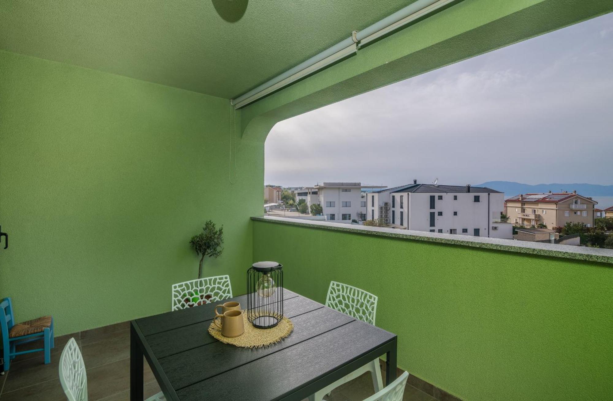 Apartment Navis Near The Sea