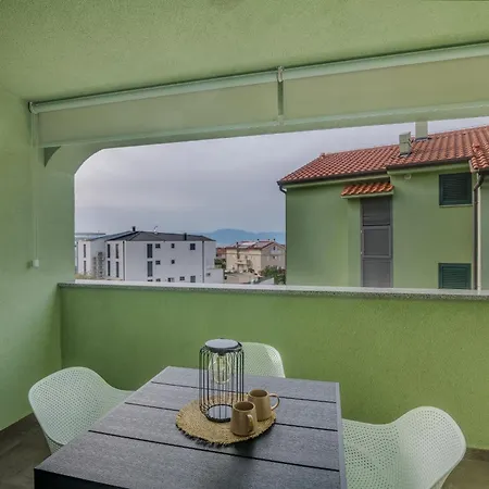 Apartments Navis Near The Sea Vantacici Exterior photo
