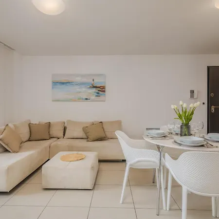 Apartments Navis Near The Sea Vantacici Exterior photo